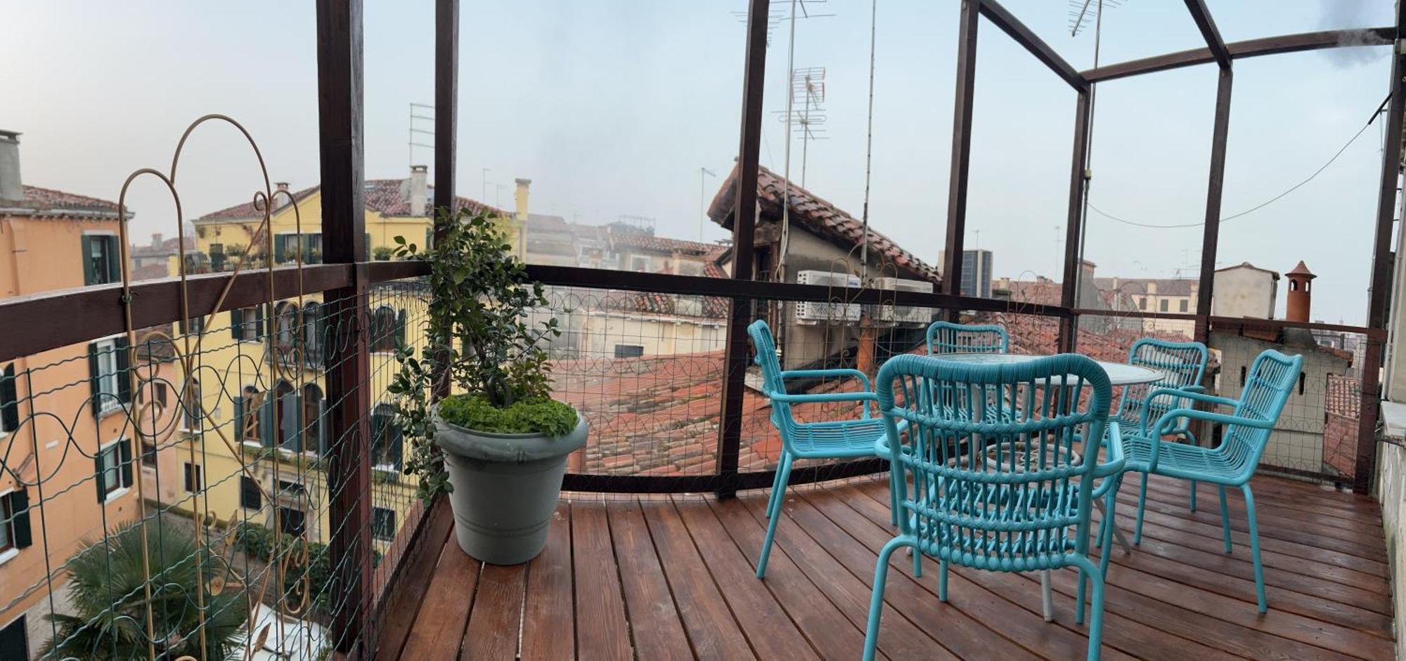 TINTORETTO 1 CON TERRAZZA SOPRA IL TETTO, 3 bagni, 3 grandi camere da letto, SUPER NUOVO Venezia Esterno foto