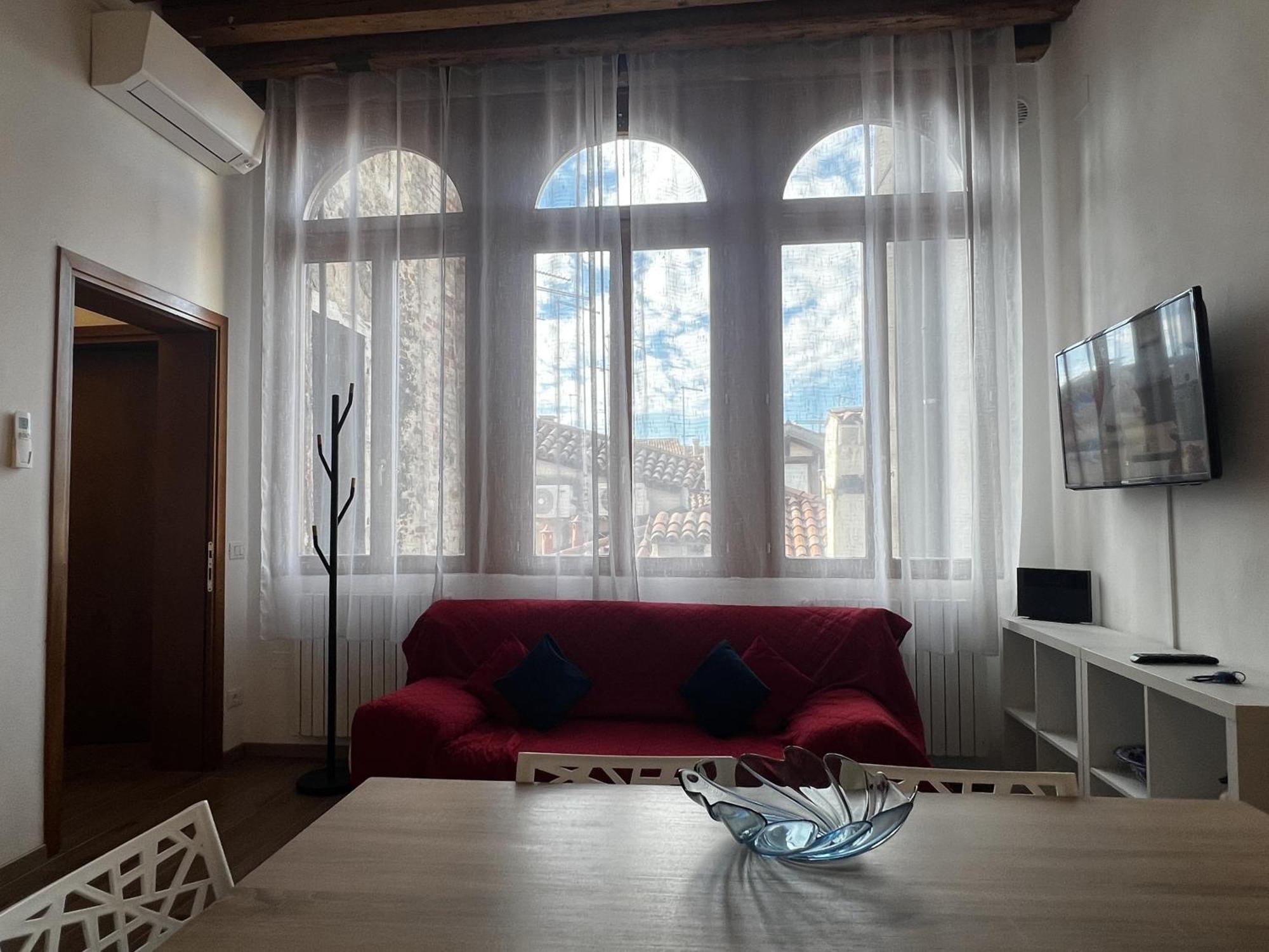 TINTORETTO 1 CON TERRAZZA SOPRA IL TETTO, 3 bagni, 3 grandi camere da letto, SUPER NUOVO Venezia Esterno foto