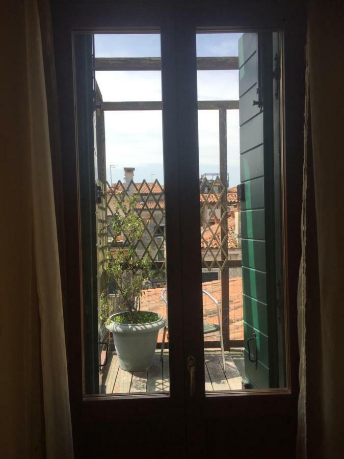 TINTORETTO 1 CON TERRAZZA SOPRA IL TETTO, 3 bagni, 3 grandi camere da letto, SUPER NUOVO Venezia Esterno foto