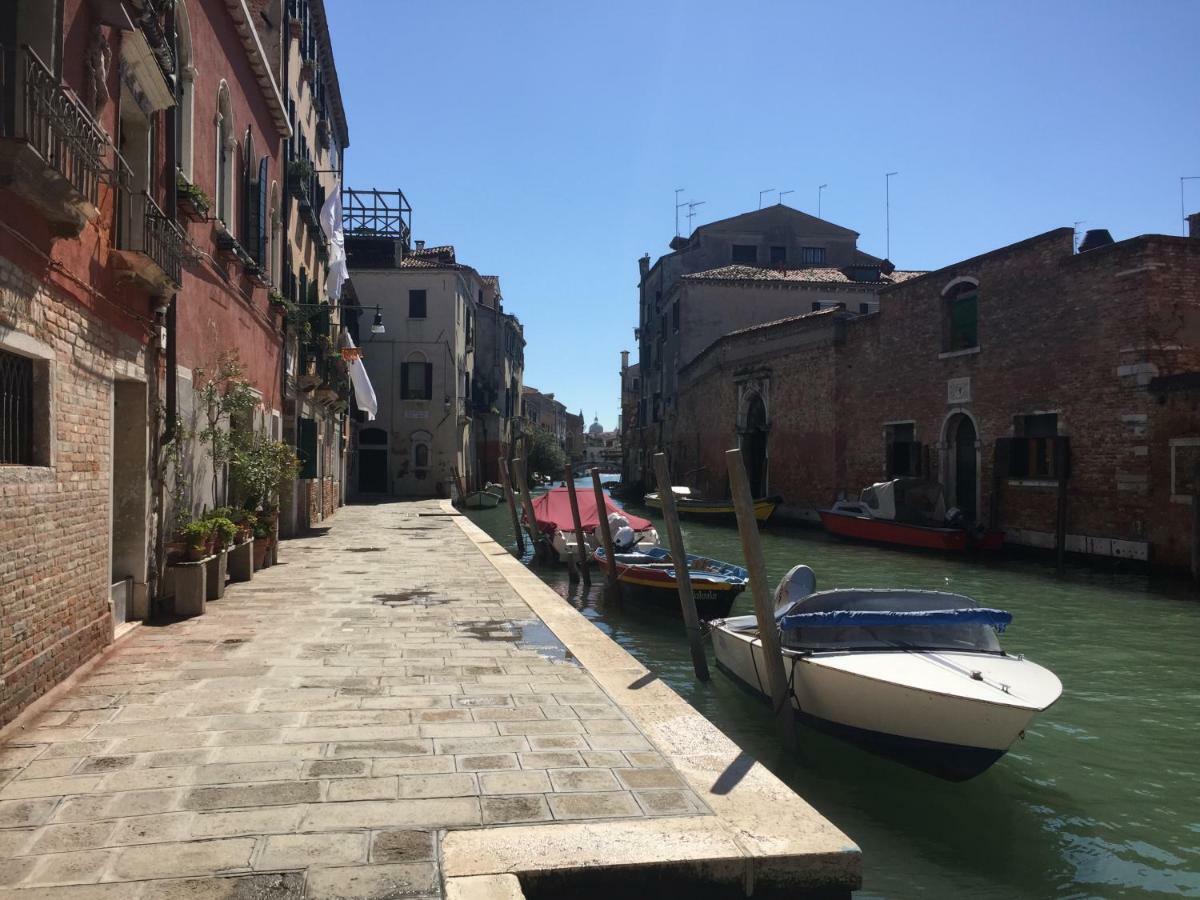 TINTORETTO 1 CON TERRAZZA SOPRA IL TETTO, 3 bagni, 3 grandi camere da letto, SUPER NUOVO Venezia Esterno foto