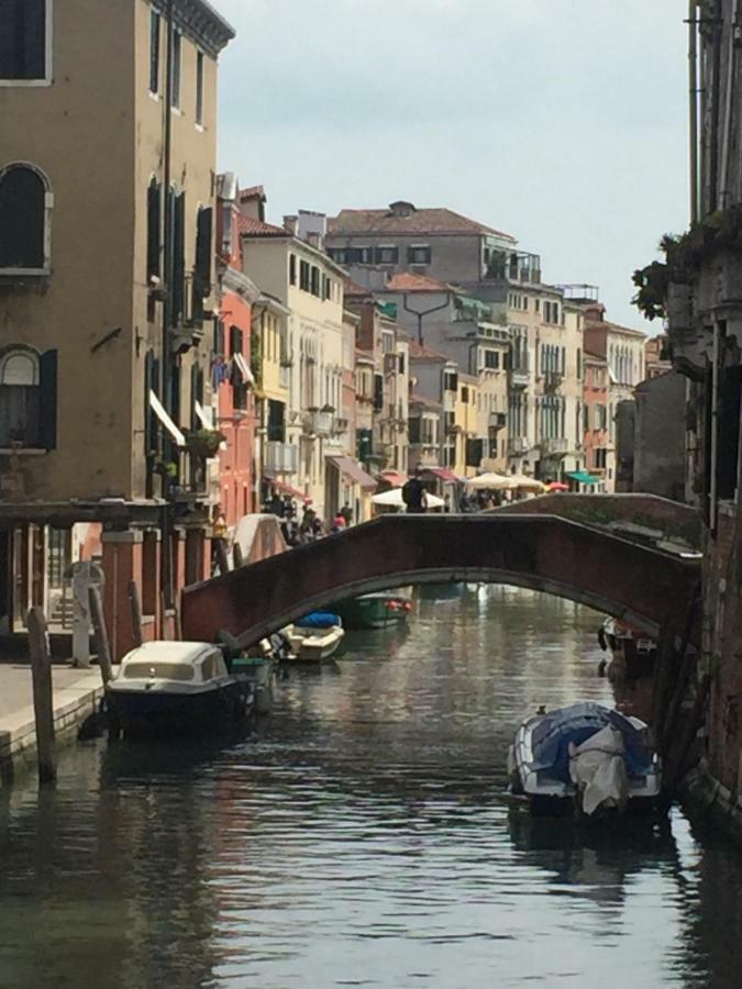 TINTORETTO 1 CON TERRAZZA SOPRA IL TETTO, 3 bagni, 3 grandi camere da letto, SUPER NUOVO Venezia Esterno foto