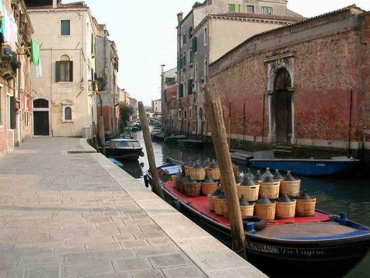 TINTORETTO 1 CON TERRAZZA SOPRA IL TETTO, 3 bagni, 3 grandi camere da letto, SUPER NUOVO Venezia Esterno foto