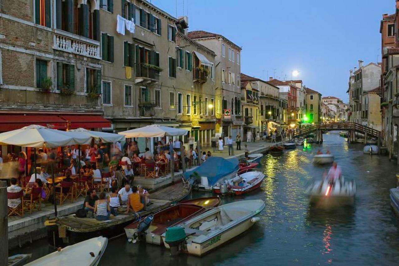 TINTORETTO 1 CON TERRAZZA SOPRA IL TETTO, 3 bagni, 3 grandi camere da letto, SUPER NUOVO Venezia Esterno foto