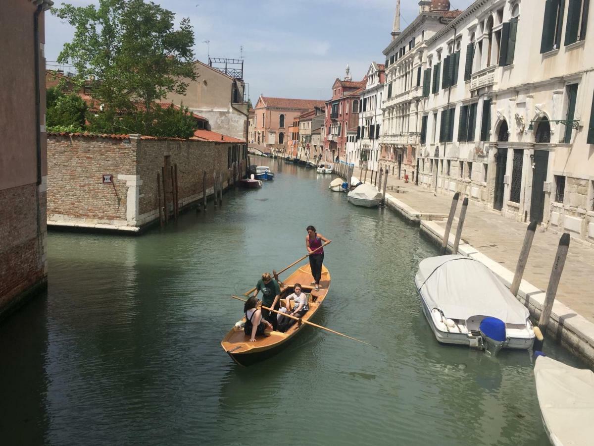 TINTORETTO 1 CON TERRAZZA SOPRA IL TETTO, 3 bagni, 3 grandi camere da letto, SUPER NUOVO Venezia Esterno foto